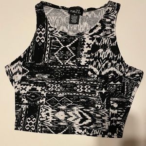 Rue21 Black and White Print Crop Top Size M